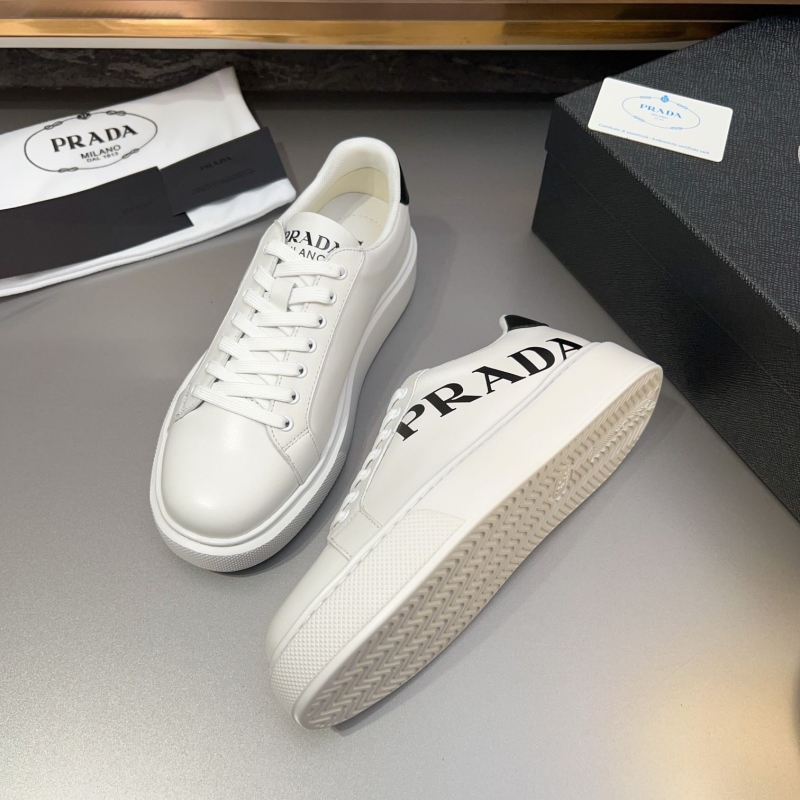 Pra*a casual shoes